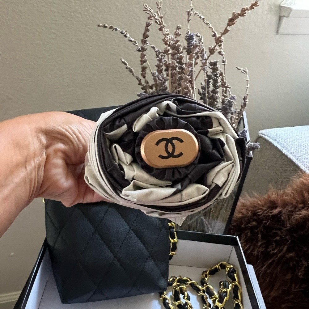 Chanel Umbrella with Quilted Vegan Leather Pouch. Comes with box -GWP - Picture 4 of 14